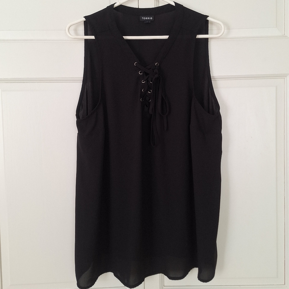 Torrid front lace-up sleeveless blouse